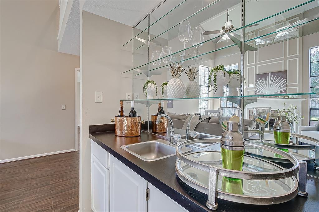 9211 2 Havencrest Drive, Houston, Texas 77083, 4 Bedrooms Bedrooms, 10 Rooms Rooms,2 BathroomsBathrooms,Single-family,For Sale,Havencrest,74057755