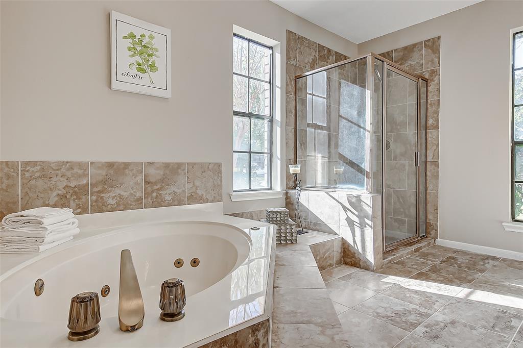 9211 2 Havencrest Drive, Houston, Texas 77083, 4 Bedrooms Bedrooms, 10 Rooms Rooms,2 BathroomsBathrooms,Single-family,For Sale,Havencrest,74057755