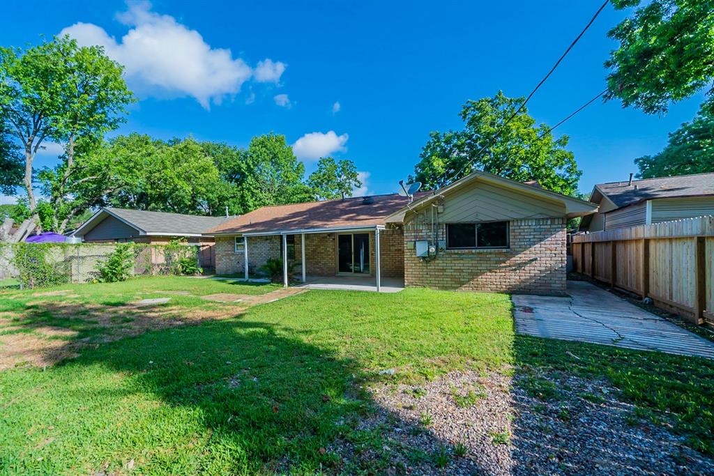 9517 1 Weatherwood Drive, Houston, Texas 77080, 3 Bedrooms Bedrooms, 3 Rooms Rooms,1 BathroomBathrooms,Single-family,For Sale,Weatherwood,88736649