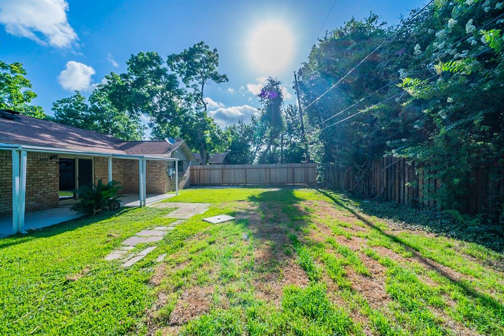 9517 1 Weatherwood Drive, Houston, Texas 77080, 3 Bedrooms Bedrooms, 3 Rooms Rooms,1 BathroomBathrooms,Single-family,For Sale,Weatherwood,88736649
