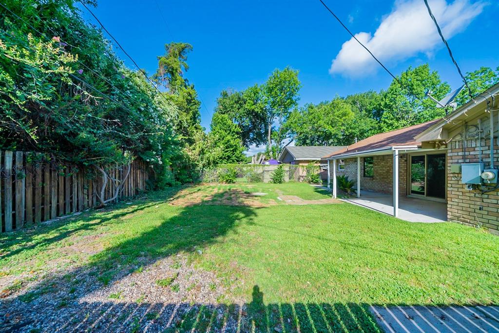 9517 1 Weatherwood Drive, Houston, Texas 77080, 3 Bedrooms Bedrooms, 3 Rooms Rooms,1 BathroomBathrooms,Single-family,For Sale,Weatherwood,88736649