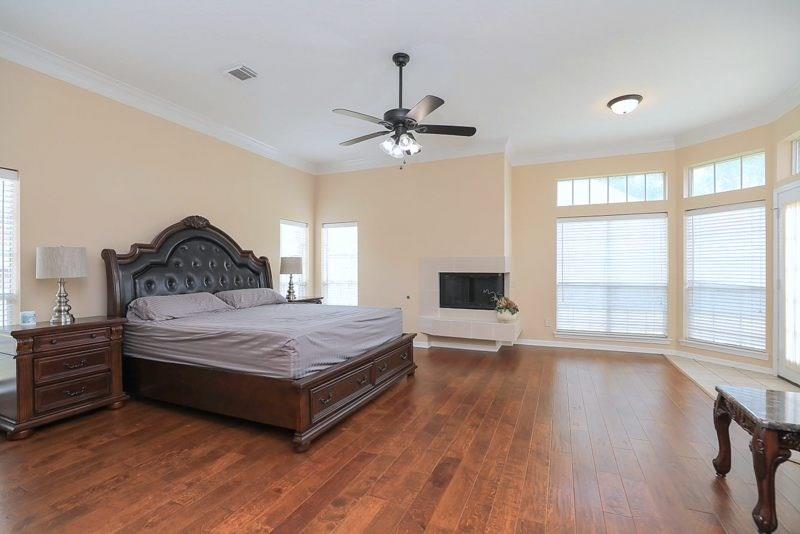 727 2 Winston Lane, Sugar Land, Texas 77479, 5 Bedrooms Bedrooms, 12 Rooms Rooms,4 BathroomsBathrooms,Single-family,For Sale,Winston,77187567