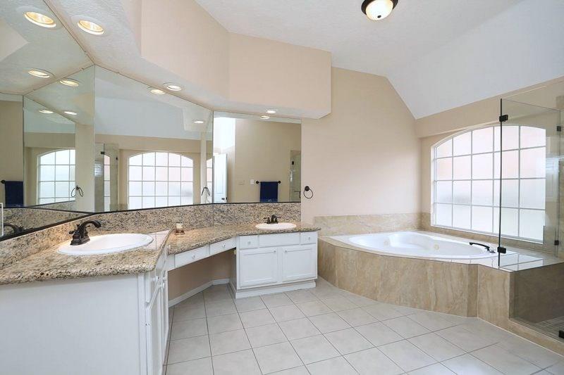 727 2 Winston Lane, Sugar Land, Texas 77479, 5 Bedrooms Bedrooms, 12 Rooms Rooms,4 BathroomsBathrooms,Single-family,For Sale,Winston,77187567