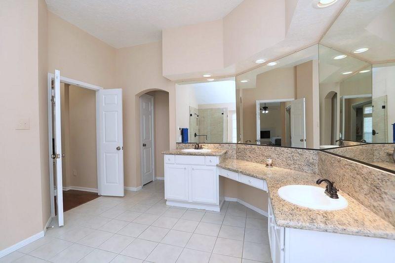727 2 Winston Lane, Sugar Land, Texas 77479, 5 Bedrooms Bedrooms, 12 Rooms Rooms,4 BathroomsBathrooms,Single-family,For Sale,Winston,77187567
