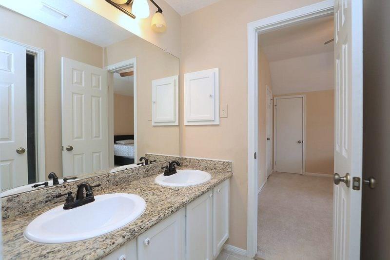 727 2 Winston Lane, Sugar Land, Texas 77479, 5 Bedrooms Bedrooms, 12 Rooms Rooms,4 BathroomsBathrooms,Single-family,For Sale,Winston,77187567