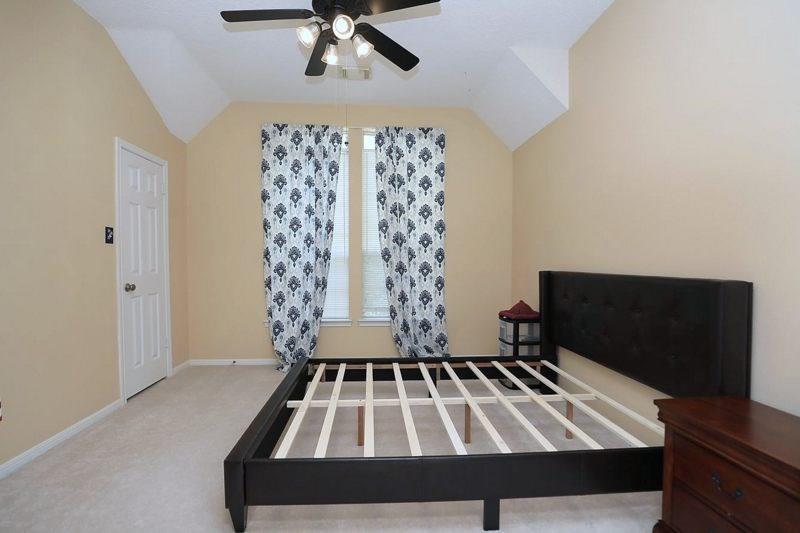 727 2 Winston Lane, Sugar Land, Texas 77479, 5 Bedrooms Bedrooms, 12 Rooms Rooms,4 BathroomsBathrooms,Single-family,For Sale,Winston,77187567