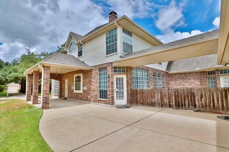 727 2 Winston Lane, Sugar Land, Texas 77479, 5 Bedrooms Bedrooms, 12 Rooms Rooms,4 BathroomsBathrooms,Single-family,For Sale,Winston,77187567
