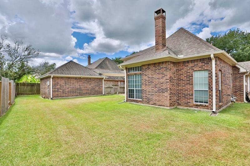 727 2 Winston Lane, Sugar Land, Texas 77479, 5 Bedrooms Bedrooms, 12 Rooms Rooms,4 BathroomsBathrooms,Single-family,For Sale,Winston,77187567