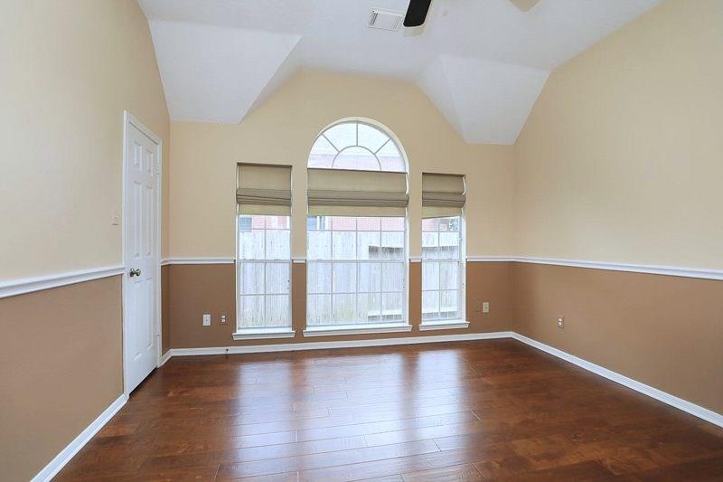 727 2 Winston Lane, Sugar Land, Texas 77479, 5 Bedrooms Bedrooms, 12 Rooms Rooms,4 BathroomsBathrooms,Single-family,For Sale,Winston,77187567