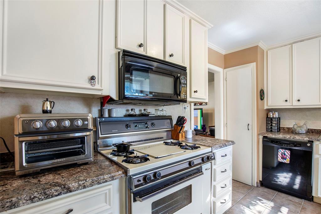7211 1 Dearborn Street, Houston, Texas 77055, 3 Bedrooms Bedrooms, 7 Rooms Rooms,1 BathroomBathrooms,Single-family,For Sale,Dearborn,78725965
