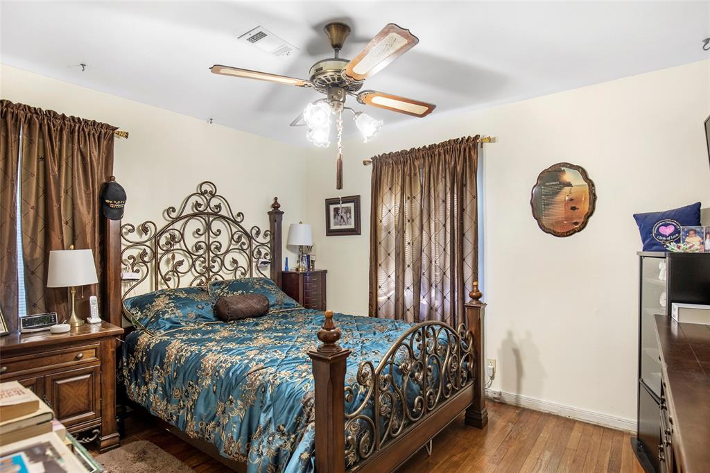 7211 1 Dearborn Street, Houston, Texas 77055, 3 Bedrooms Bedrooms, 7 Rooms Rooms,1 BathroomBathrooms,Single-family,For Sale,Dearborn,78725965