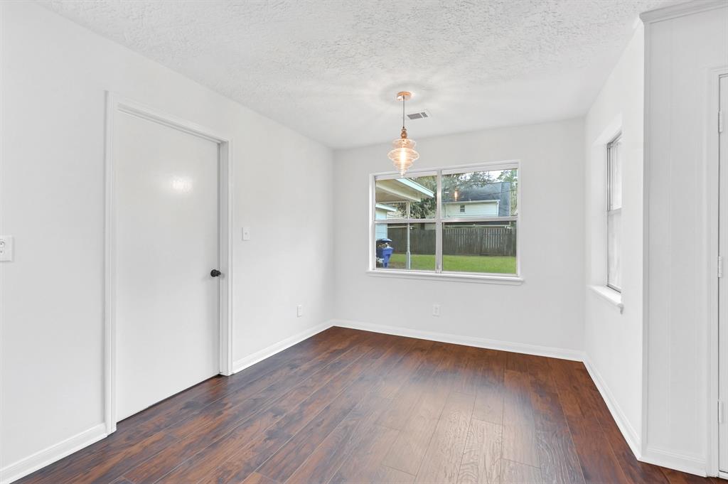 5310 2 Woodville Lane, Spring, Texas 77379, 4 Bedrooms Bedrooms, 9 Rooms Rooms,2 BathroomsBathrooms,Single-family,For Sale,Woodville,85882291