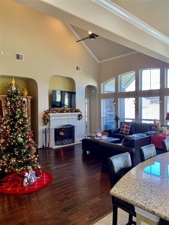 42 2 Woodmoor Place, The Woodlands, Texas 77354, 4 Bedrooms Bedrooms, 9 Rooms Rooms,3 BathroomsBathrooms,Single-family,For Sale,Woodmoor,76940148