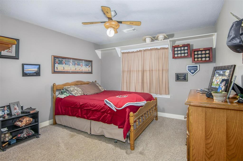 2035 2 County Road 529a, Alvin, Texas 77511, 4 Bedrooms Bedrooms, 9 Rooms Rooms,2 BathroomsBathrooms,Single-family,For Sale,County Road 529a,65085300