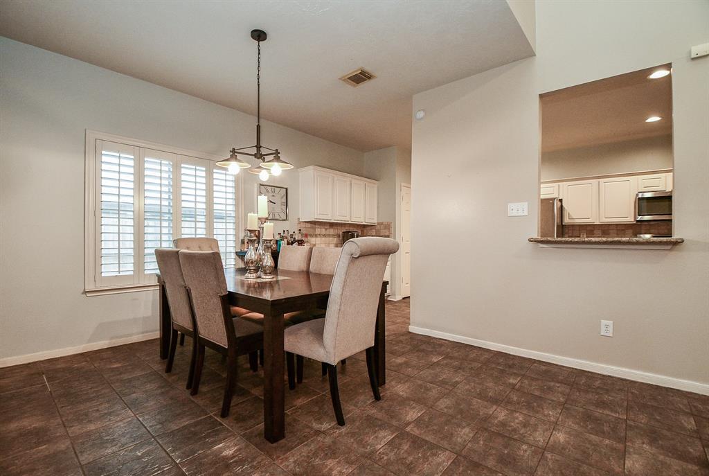 1304 2 Pine Stream Drive, Pearland, Texas 77581, 4 Bedrooms Bedrooms, 4 Rooms Rooms,3 BathroomsBathrooms,Single-family,For Sale,Pine Stream,66549313