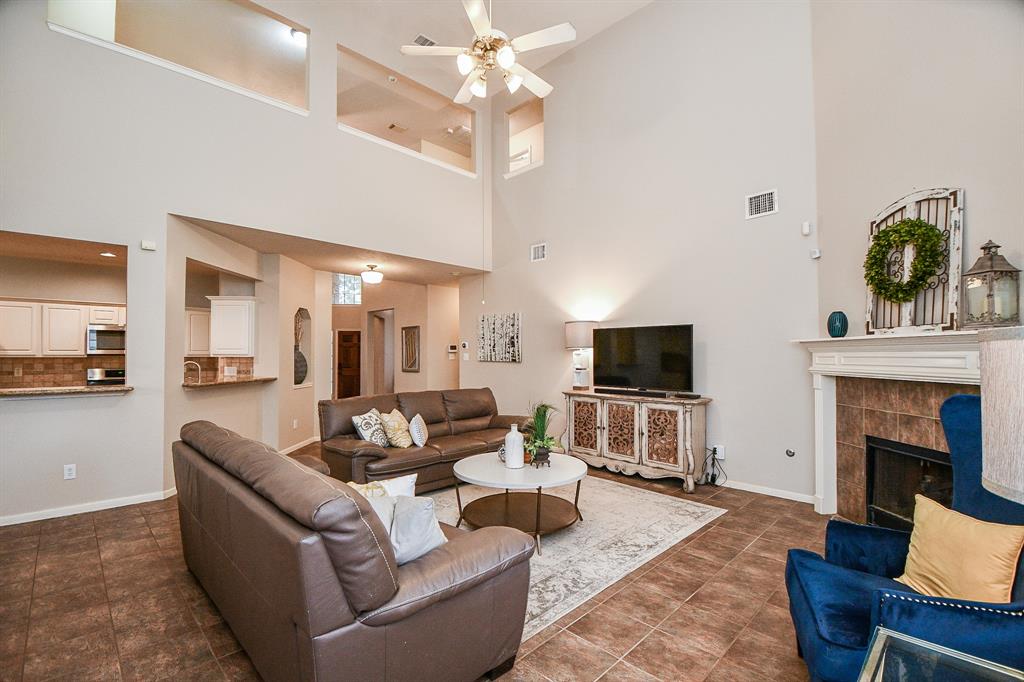 1304 2 Pine Stream Drive, Pearland, Texas 77581, 4 Bedrooms Bedrooms, 4 Rooms Rooms,3 BathroomsBathrooms,Single-family,For Sale,Pine Stream,66549313
