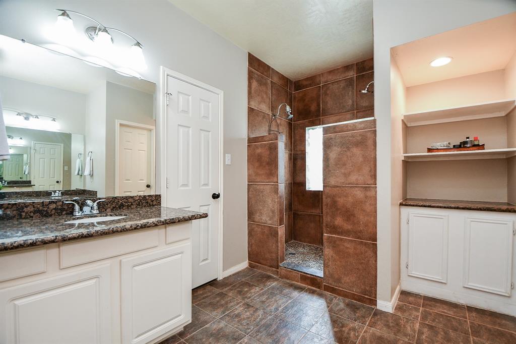 1304 2 Pine Stream Drive, Pearland, Texas 77581, 4 Bedrooms Bedrooms, 4 Rooms Rooms,3 BathroomsBathrooms,Single-family,For Sale,Pine Stream,66549313