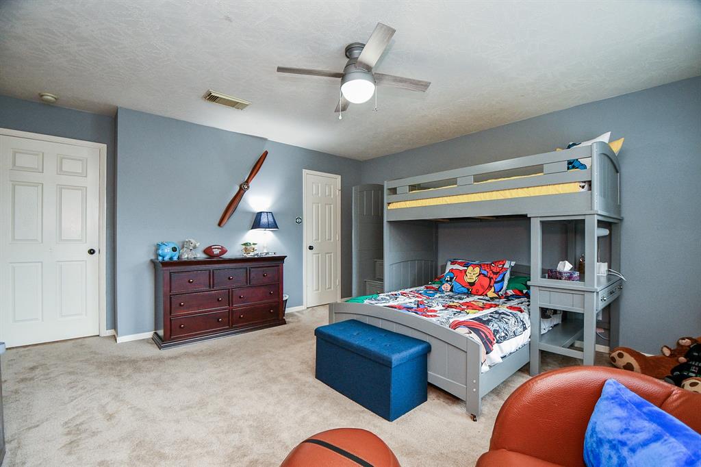 1304 2 Pine Stream Drive, Pearland, Texas 77581, 4 Bedrooms Bedrooms, 4 Rooms Rooms,3 BathroomsBathrooms,Single-family,For Sale,Pine Stream,66549313
