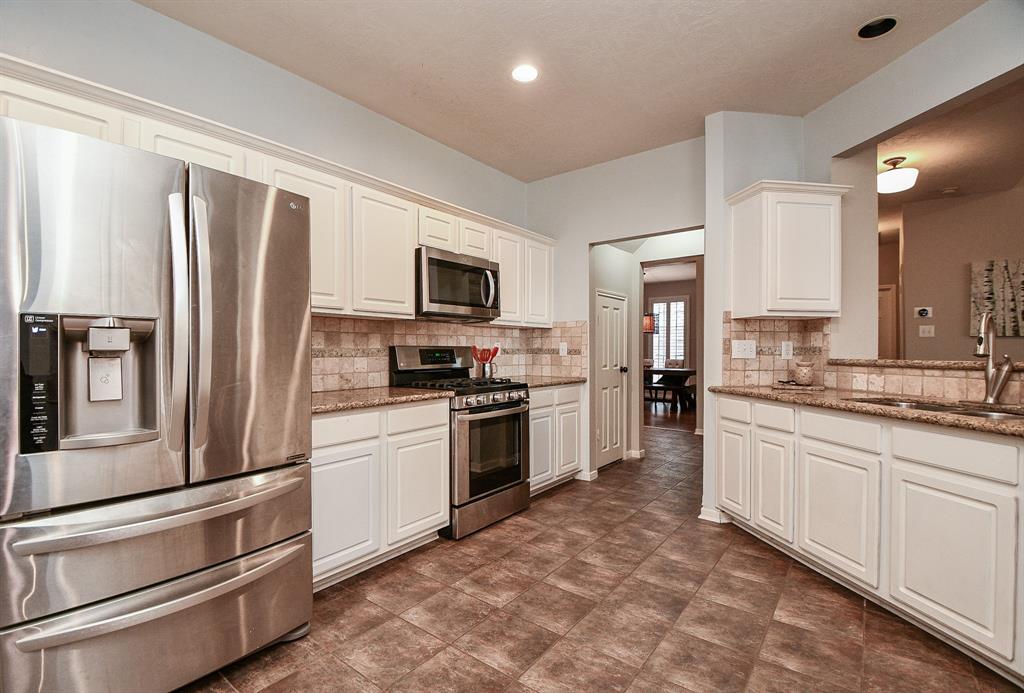 1304 2 Pine Stream Drive, Pearland, Texas 77581, 4 Bedrooms Bedrooms, 4 Rooms Rooms,3 BathroomsBathrooms,Single-family,For Sale,Pine Stream,66549313