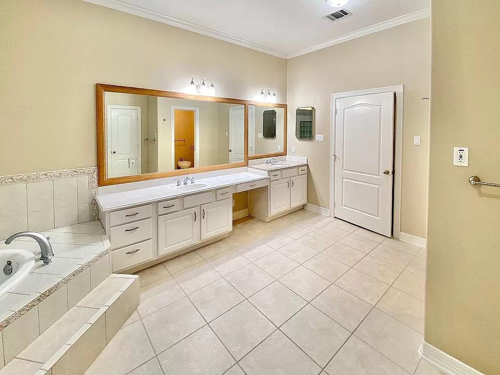 8024 1 Hughes Ranch Road, Pearland, Texas 77581, 4 Bedrooms Bedrooms, 11 Rooms Rooms,3 BathroomsBathrooms,Single-family,For Sale,Hughes Ranch,45117629