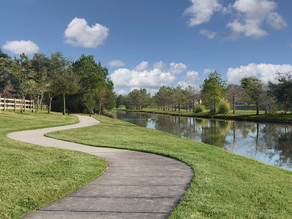 2429 1 Cedar Gable Lane, Pearland, Texas 77089, 3 Bedrooms Bedrooms, 6 Rooms Rooms,2 BathroomsBathrooms,Single-family,For Sale,Cedar Gable,4694796