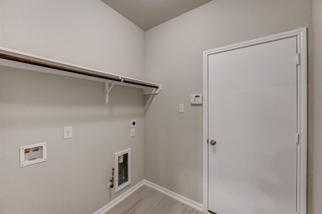 2207 2 Hidden Embers Path, Fresno, Texas 77545, 4 Bedrooms Bedrooms, 15 Rooms Rooms,3 BathroomsBathrooms,Single-family,For Sale,Hidden Embers,61037073