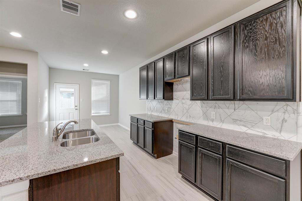 2207 2 Hidden Embers Path, Fresno, Texas 77545, 4 Bedrooms Bedrooms, 15 Rooms Rooms,3 BathroomsBathrooms,Single-family,For Sale,Hidden Embers,61037073