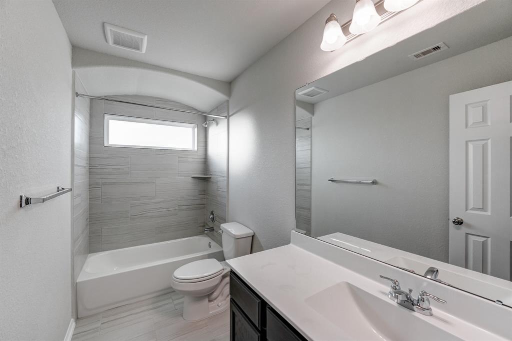 2207 2 Hidden Embers Path, Fresno, Texas 77545, 4 Bedrooms Bedrooms, 15 Rooms Rooms,3 BathroomsBathrooms,Single-family,For Sale,Hidden Embers,61037073