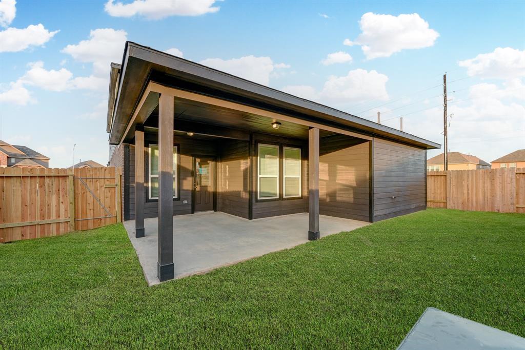 2207 2 Hidden Embers Path, Fresno, Texas 77545, 4 Bedrooms Bedrooms, 15 Rooms Rooms,3 BathroomsBathrooms,Single-family,For Sale,Hidden Embers,61037073