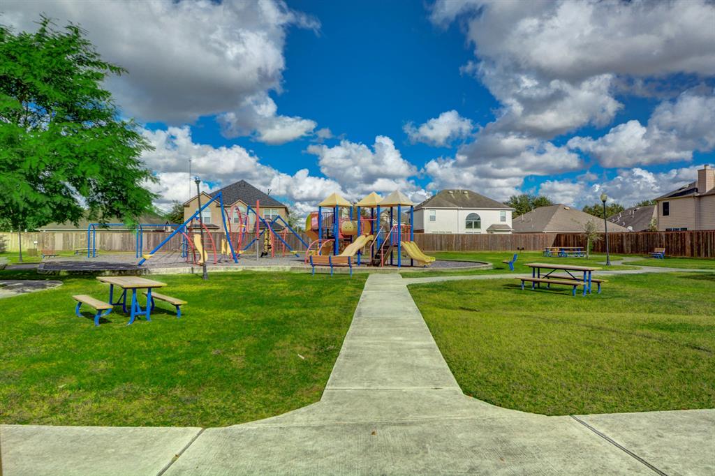 2207 2 Hidden Embers Path, Fresno, Texas 77545, 4 Bedrooms Bedrooms, 15 Rooms Rooms,3 BathroomsBathrooms,Single-family,For Sale,Hidden Embers,61037073