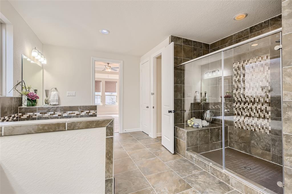 13216 3 Leighton Gardens Drive, Houston, Texas 77077, 4 Bedrooms Bedrooms, 9 Rooms Rooms,4 BathroomsBathrooms,Single-family,For Sale,Leighton Gardens,67670493