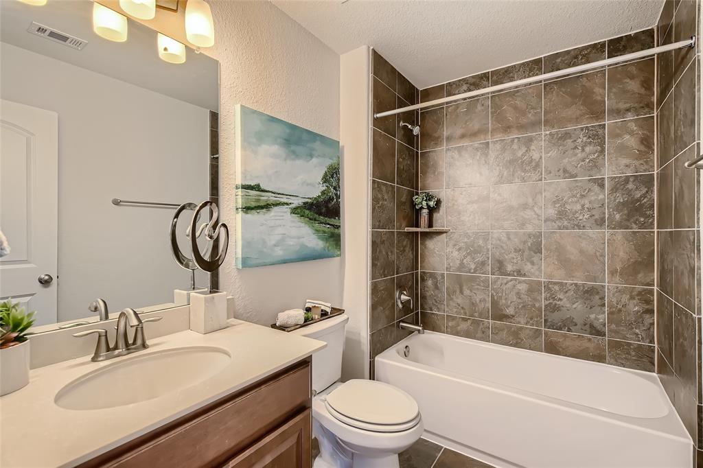13216 3 Leighton Gardens Drive, Houston, Texas 77077, 4 Bedrooms Bedrooms, 9 Rooms Rooms,4 BathroomsBathrooms,Single-family,For Sale,Leighton Gardens,67670493