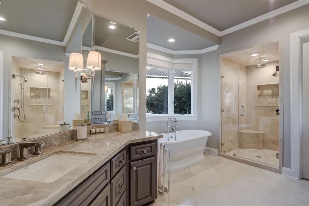 1802 2 Ray Shell Court, Seabrook, Texas 77586, 6 Bedrooms Bedrooms, 15 Rooms Rooms,5 BathroomsBathrooms,Single-family,For Sale,Ray Shell,82443225