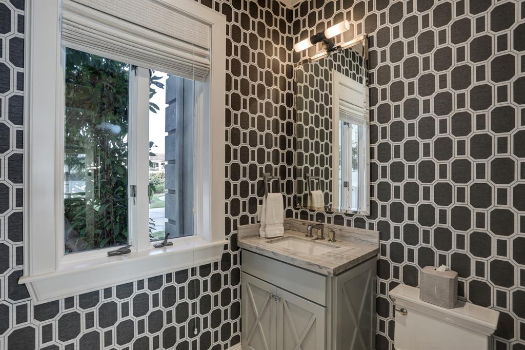 1802 2 Ray Shell Court, Seabrook, Texas 77586, 6 Bedrooms Bedrooms, 15 Rooms Rooms,5 BathroomsBathrooms,Single-family,For Sale,Ray Shell,82443225