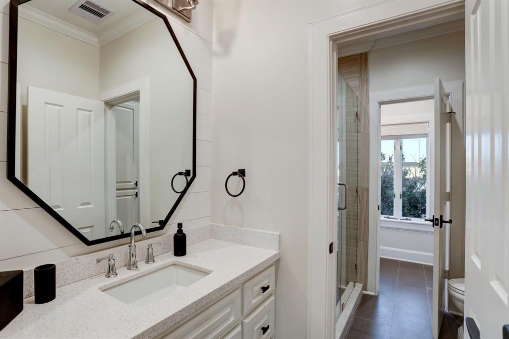 1802 2 Ray Shell Court, Seabrook, Texas 77586, 6 Bedrooms Bedrooms, 15 Rooms Rooms,5 BathroomsBathrooms,Single-family,For Sale,Ray Shell,82443225