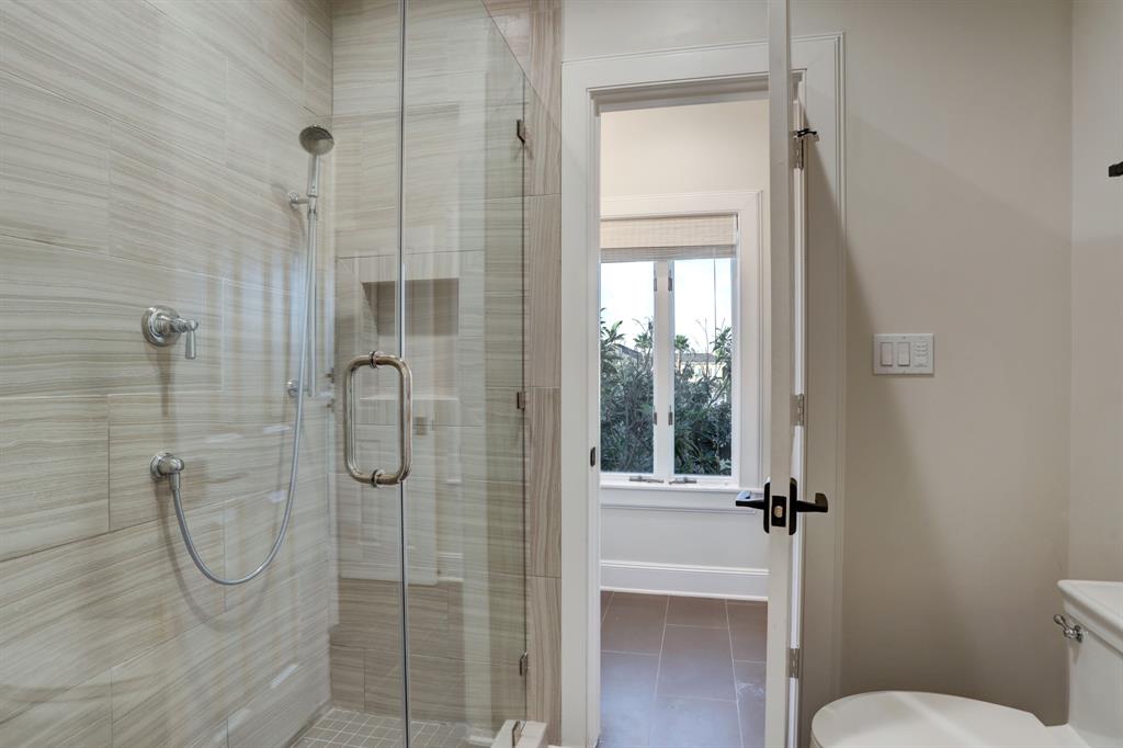 1802 2 Ray Shell Court, Seabrook, Texas 77586, 6 Bedrooms Bedrooms, 15 Rooms Rooms,5 BathroomsBathrooms,Single-family,For Sale,Ray Shell,82443225