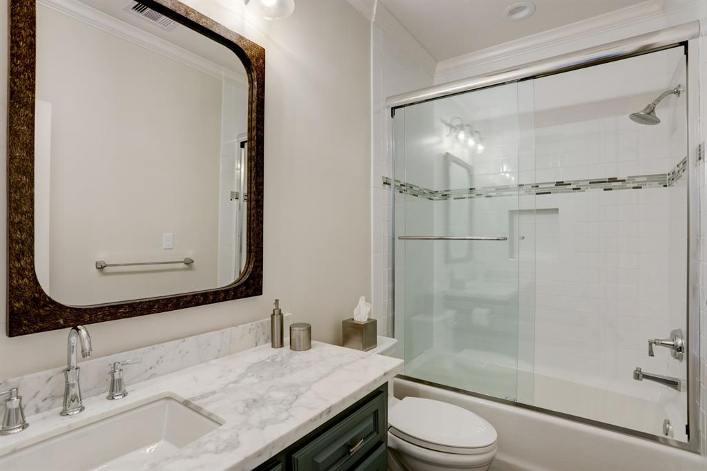 1802 2 Ray Shell Court, Seabrook, Texas 77586, 6 Bedrooms Bedrooms, 15 Rooms Rooms,5 BathroomsBathrooms,Single-family,For Sale,Ray Shell,82443225