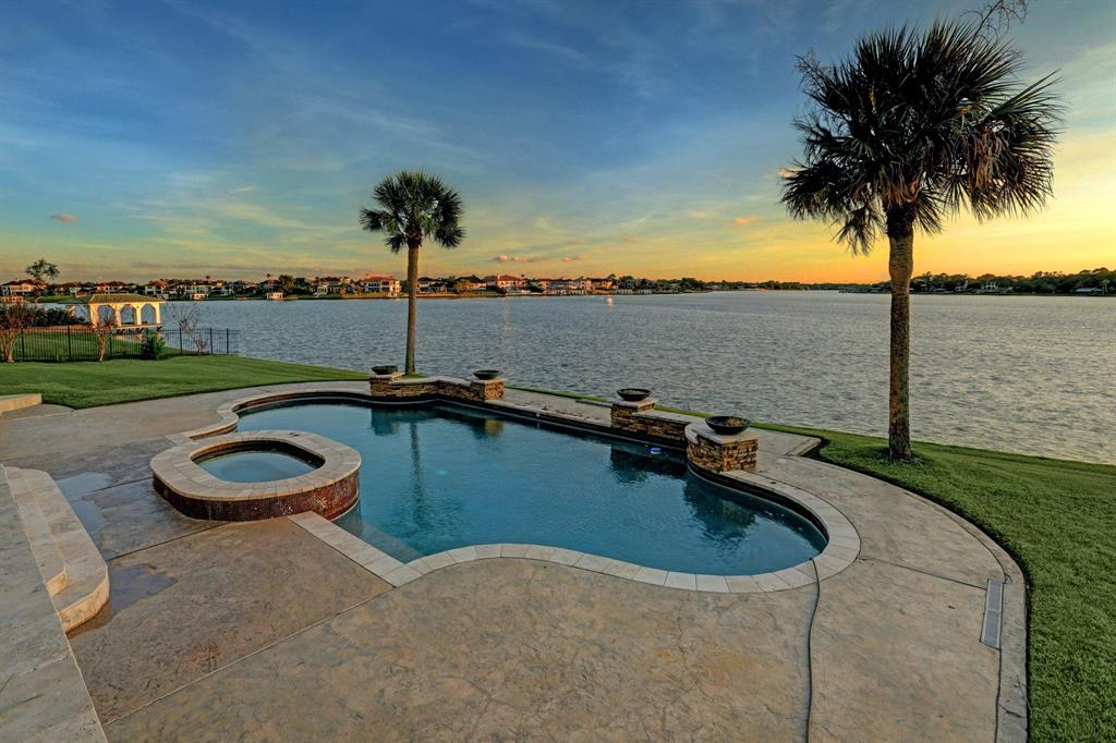 1802 2 Ray Shell Court, Seabrook, Texas 77586, 6 Bedrooms Bedrooms, 15 Rooms Rooms,5 BathroomsBathrooms,Single-family,For Sale,Ray Shell,82443225