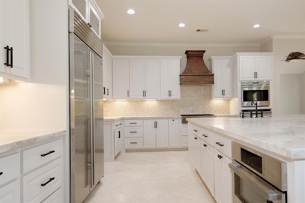 22 2 Double Green Circle, The Woodlands, Texas 77382, 6 Bedrooms Bedrooms, 15 Rooms Rooms,5 BathroomsBathrooms,Single-family,For Sale,Double Green,68128729