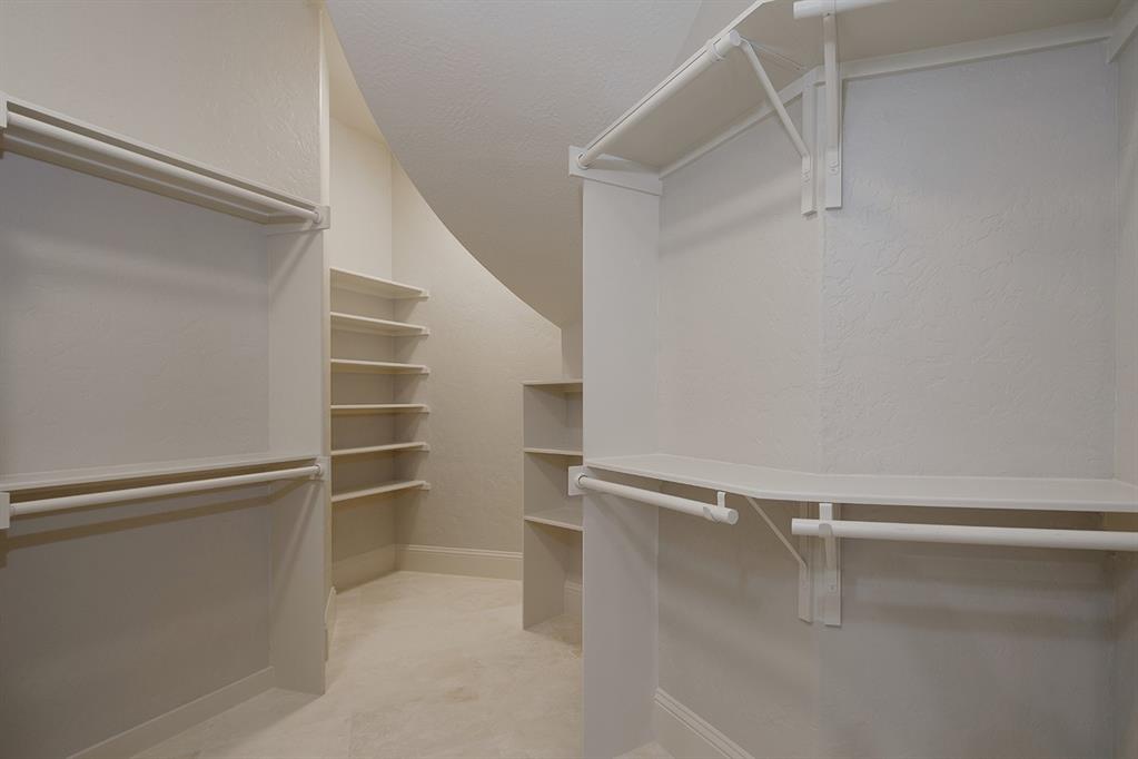 22 2 Double Green Circle, The Woodlands, Texas 77382, 6 Bedrooms Bedrooms, 15 Rooms Rooms,5 BathroomsBathrooms,Single-family,For Sale,Double Green,68128729