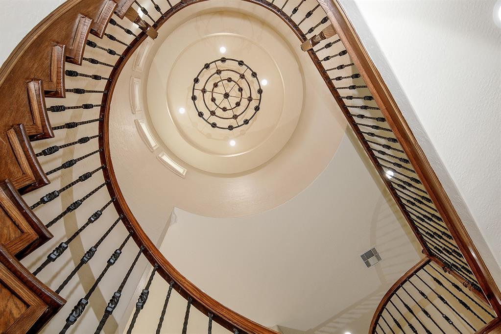 22 2 Double Green Circle, The Woodlands, Texas 77382, 6 Bedrooms Bedrooms, 15 Rooms Rooms,5 BathroomsBathrooms,Single-family,For Sale,Double Green,68128729