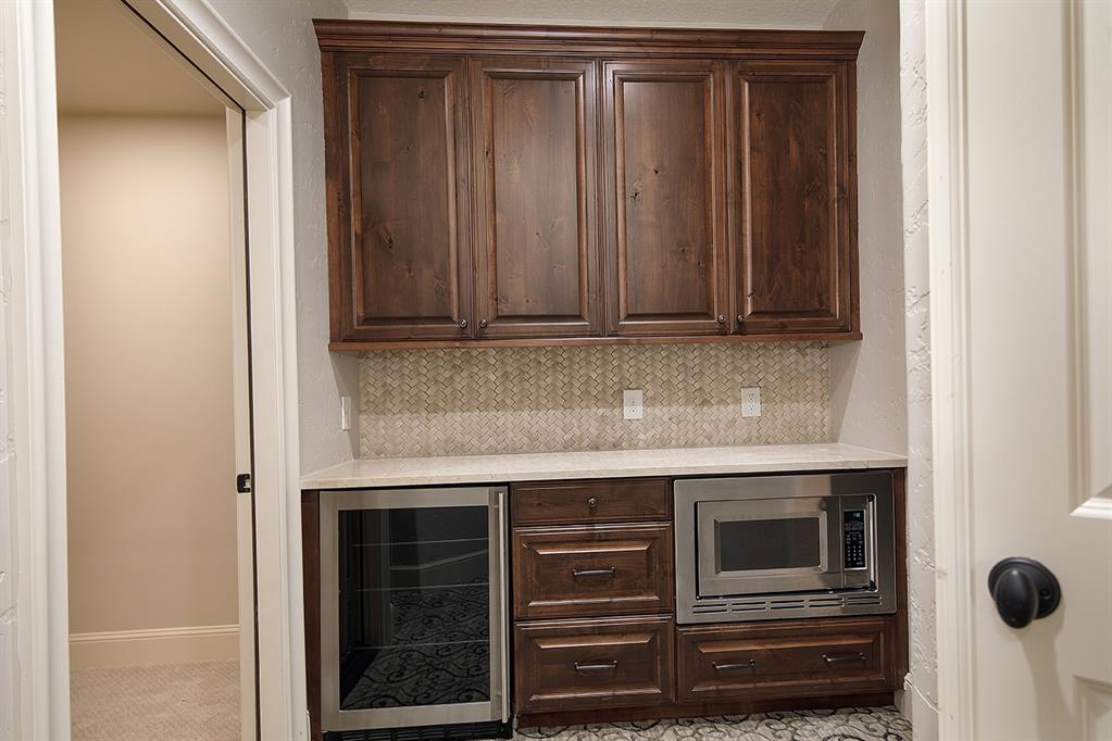 22 2 Double Green Circle, The Woodlands, Texas 77382, 6 Bedrooms Bedrooms, 15 Rooms Rooms,5 BathroomsBathrooms,Single-family,For Sale,Double Green,68128729