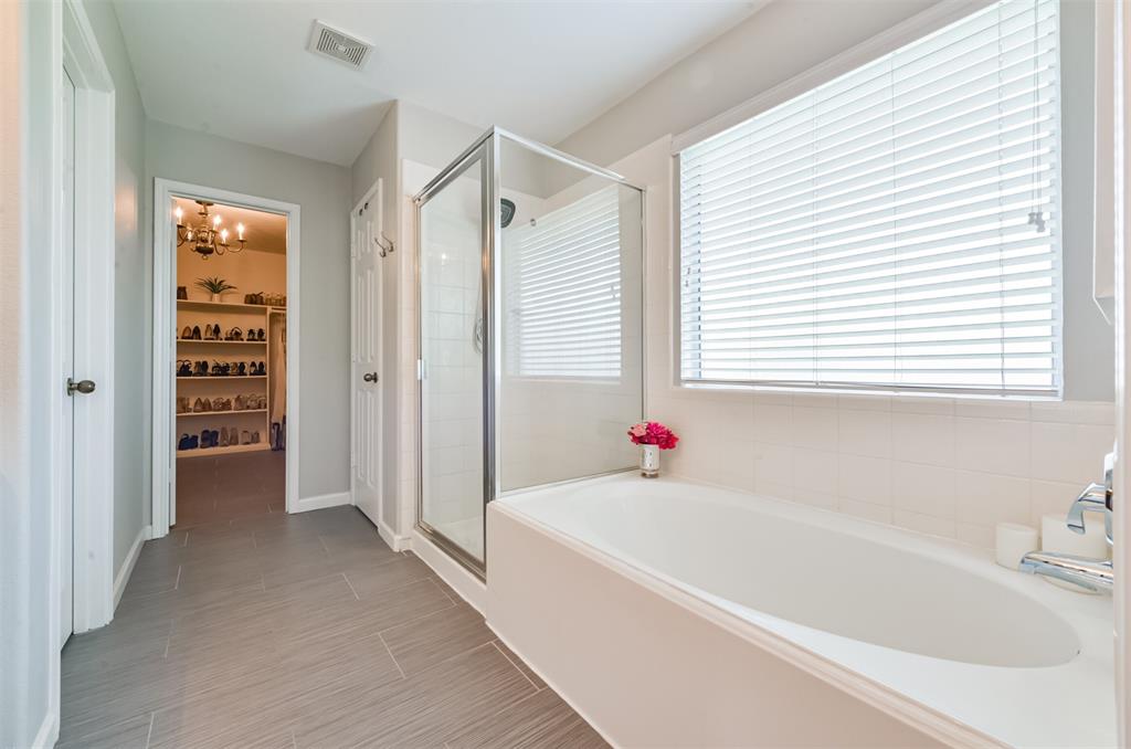 1919 2 Plum Falls Lane, Pearland, Texas 77581, 3 Bedrooms Bedrooms, 11 Rooms Rooms,2 BathroomsBathrooms,Single-family,For Sale,Plum Falls,82173700