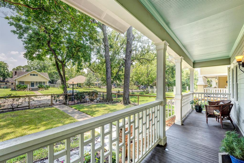 407 2 23rd Street, Houston, Texas 77008, 4 Bedrooms Bedrooms, 15 Rooms Rooms,3 BathroomsBathrooms,Single-family,For Sale,23rd,7675399