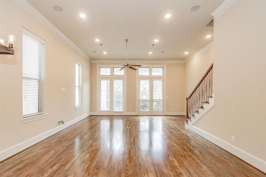 5717 4 Arabelle Crest, Houston, Texas 77007, 3 Bedrooms Bedrooms, 8 Rooms Rooms,4 BathroomsBathrooms,Single-family,For Sale,Arabelle Crest,69212130