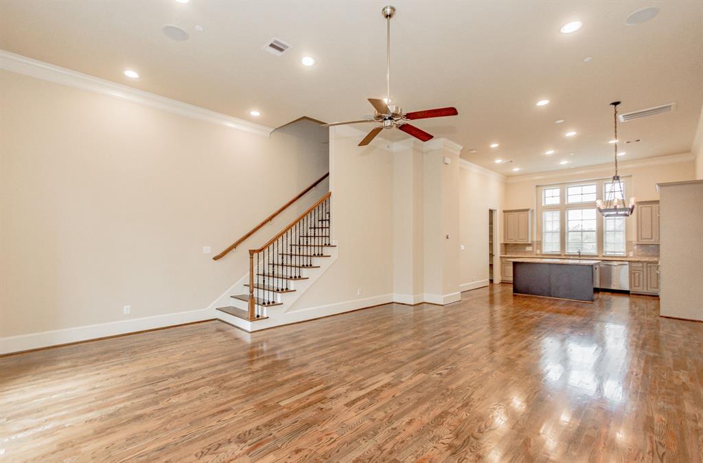 5717 4 Arabelle Crest, Houston, Texas 77007, 3 Bedrooms Bedrooms, 8 Rooms Rooms,4 BathroomsBathrooms,Single-family,For Sale,Arabelle Crest,69212130