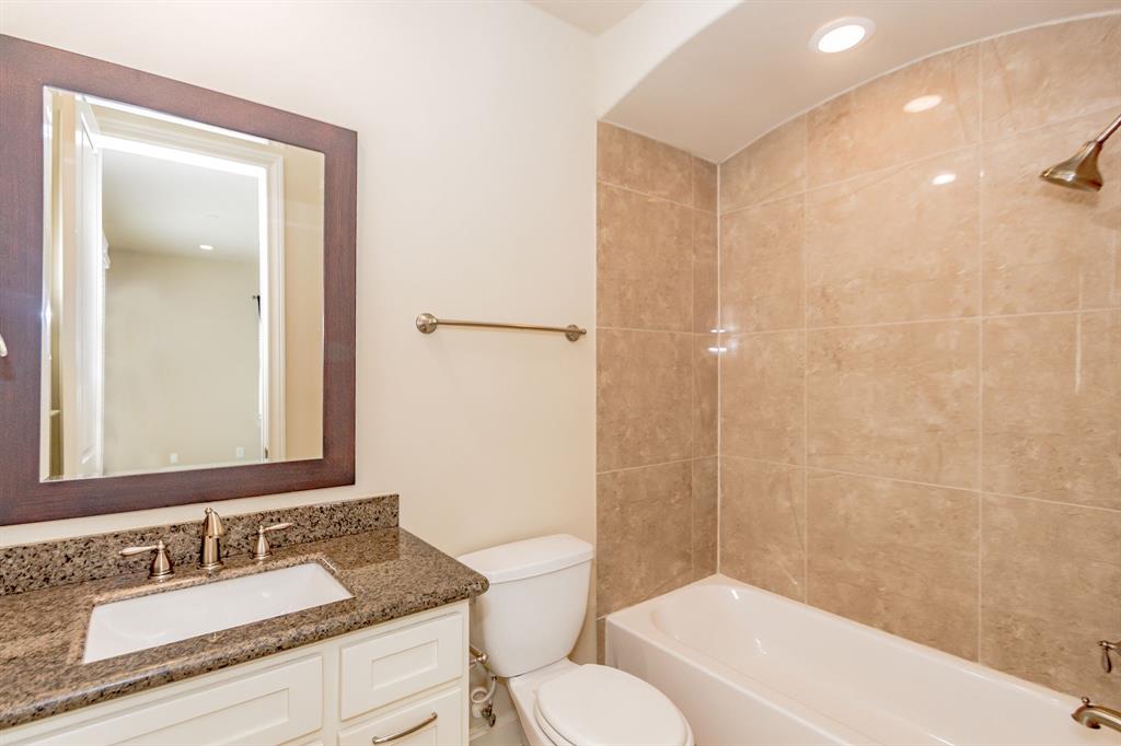5717 4 Arabelle Crest, Houston, Texas 77007, 3 Bedrooms Bedrooms, 8 Rooms Rooms,4 BathroomsBathrooms,Single-family,For Sale,Arabelle Crest,69212130