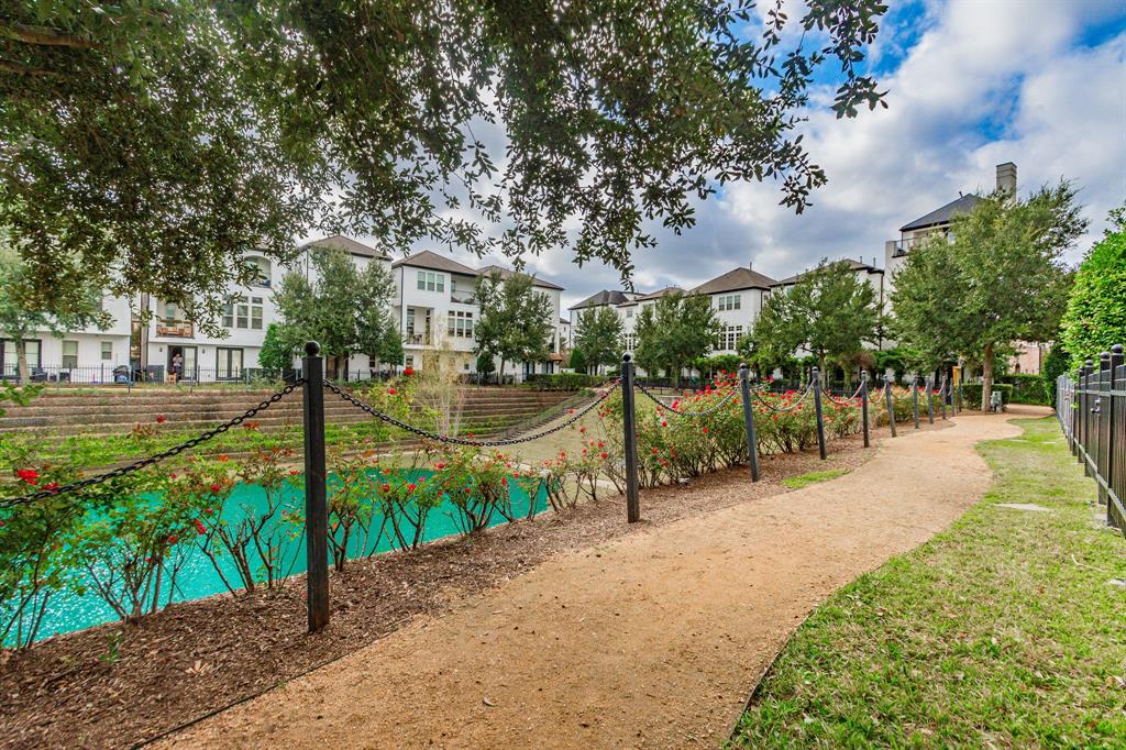 5717 4 Arabelle Crest, Houston, Texas 77007, 3 Bedrooms Bedrooms, 8 Rooms Rooms,4 BathroomsBathrooms,Single-family,For Sale,Arabelle Crest,69212130