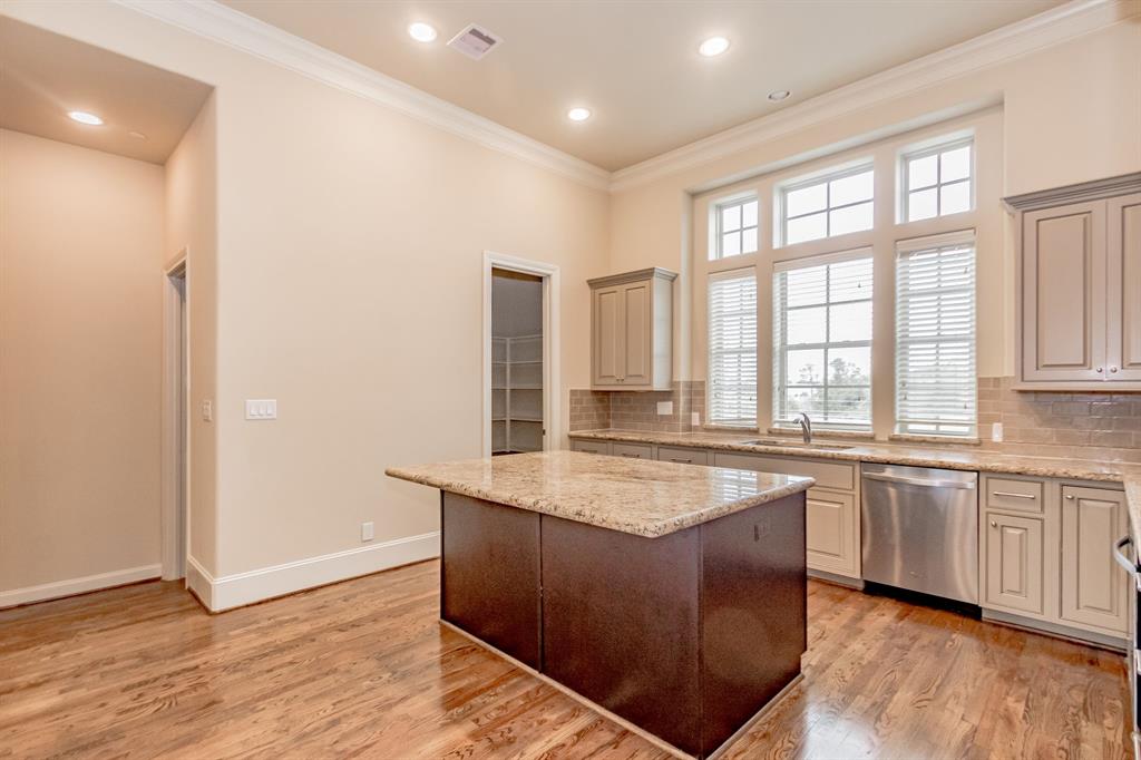 5717 4 Arabelle Crest, Houston, Texas 77007, 3 Bedrooms Bedrooms, 8 Rooms Rooms,4 BathroomsBathrooms,Single-family,For Sale,Arabelle Crest,69212130