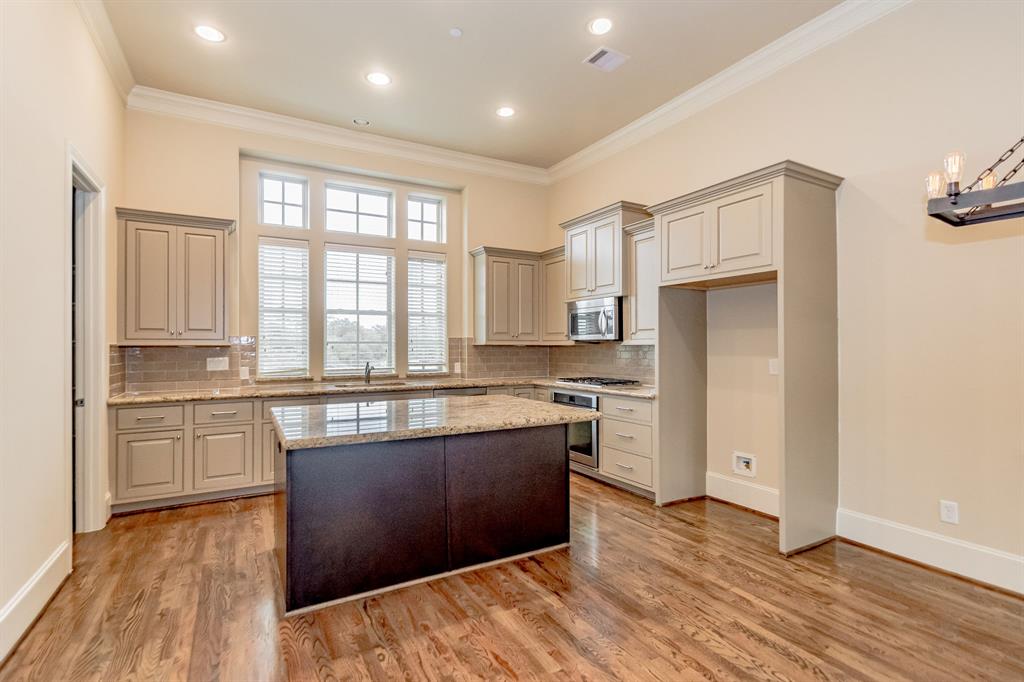 5717 4 Arabelle Crest, Houston, Texas 77007, 3 Bedrooms Bedrooms, 8 Rooms Rooms,4 BathroomsBathrooms,Single-family,For Sale,Arabelle Crest,69212130